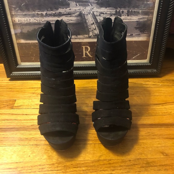 Madden Girl Shoes - Madden Black Strappy Wedge Heels Size 7